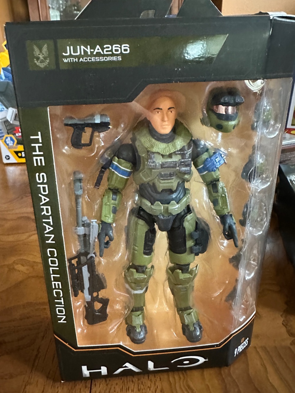 Halo Spartan Collection JUN-A266 Action Figure w/ Sniper Rifle & Magnum 9 piece